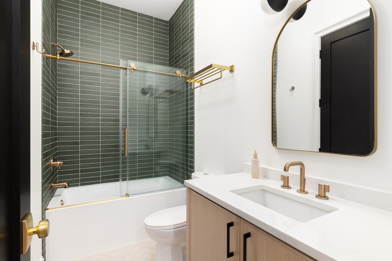 How to Make Your NYC Bathroom Feel Bigger Without Expanding the Space